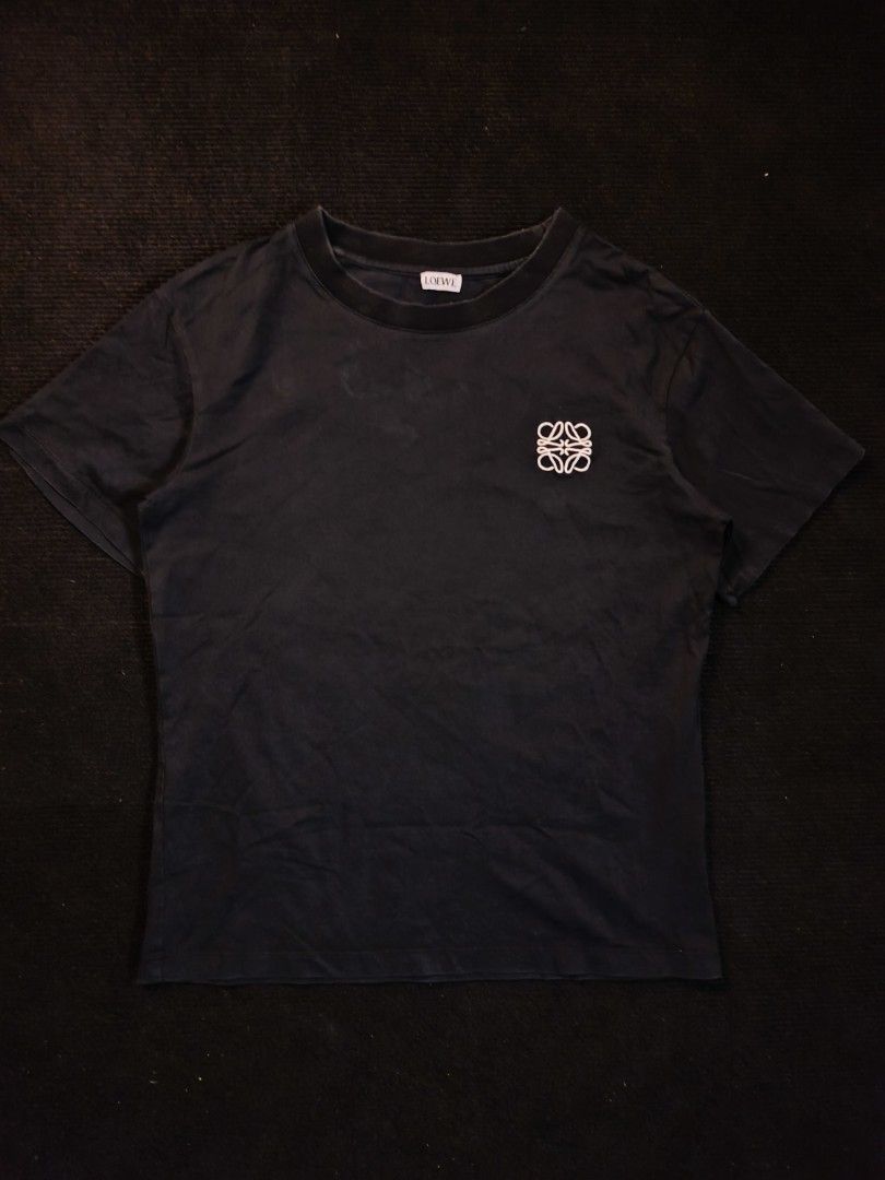 Loewe basic logo (Category: Shirts) located in San Fernando. Submitted by gaboo_asncn (Listing ID 1463826156, Image 2). Description: - Loewe basic logo - Size: Medium on tag (W19/L23) - Condition: Good - Color Rate: 8.5 - No issue.