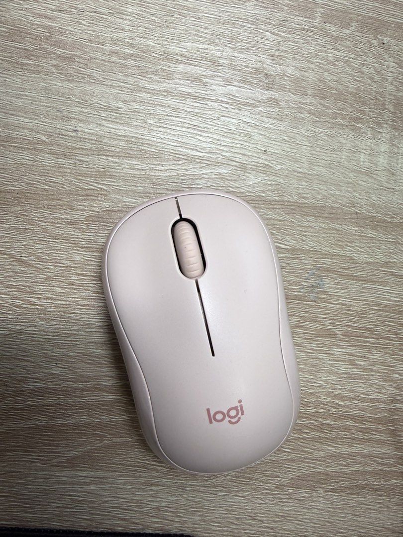 Logitech M240 Wireless Mouse (Category: Mouse & Mousepads) located in Paranaque City. Submitted by lunasolecurated (Listing ID 1463895563, Image 2). Description: FOR SALE: Logitech M240 Wireless Mouse Selling for ₱500 FIXED * Used for 3 months only, bought a year ago * Good condition, no issues * No box (already disposed) RFS: I have 3 wireless mouse and this one is just a spare. Decluttering. Location: Tambo, Parañaque ₱500 fixed price. No last 