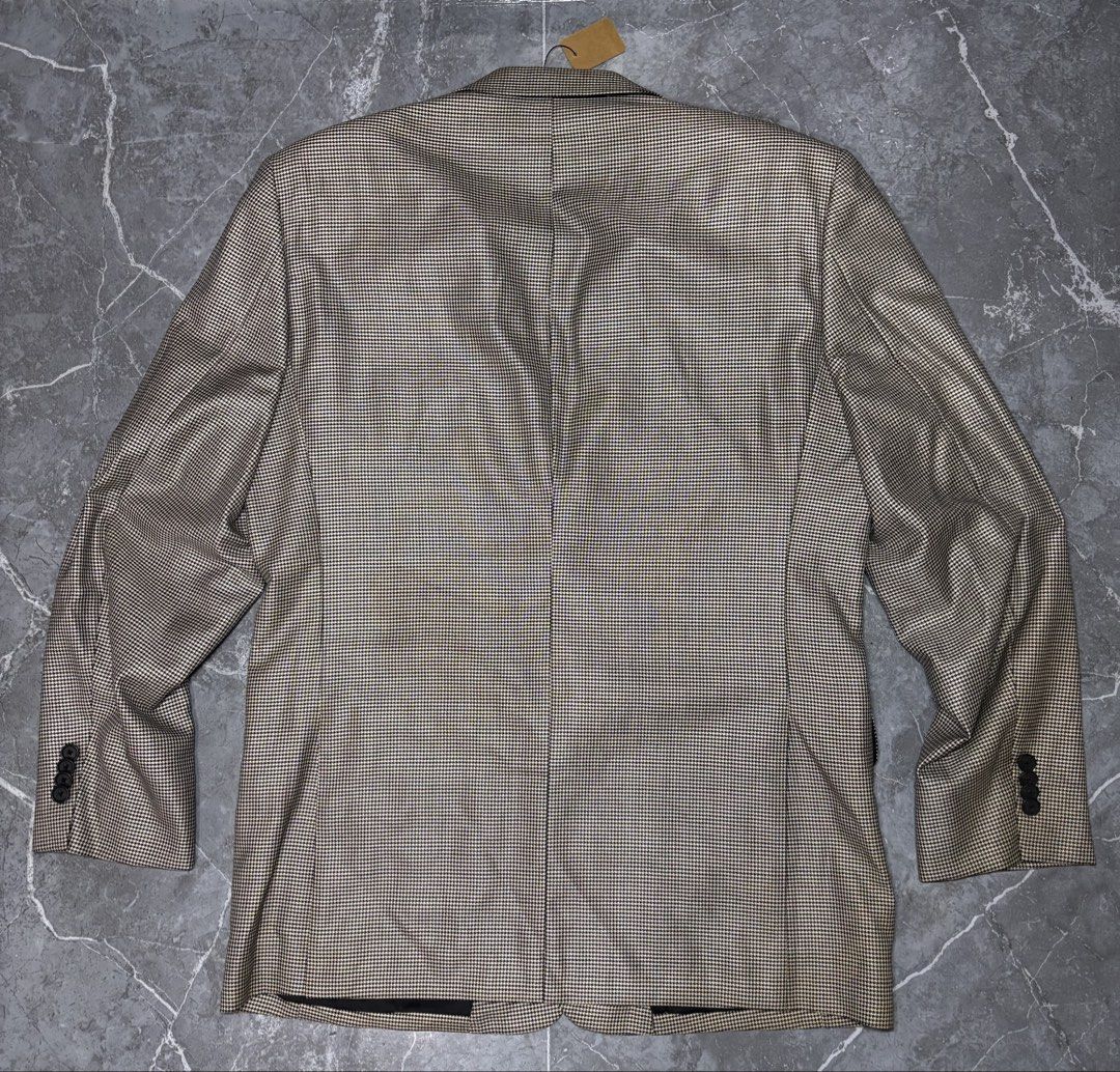 LORO PIANA (Category: Luxury Apparel) located in Legazpi City. Submitted by thesource052 (Listing ID 1463906516, Image 2). Description: LOROPIANA X JOGN W. NORDSTROM LARGE Width: 22” Length:31” MENS EXCELLENT.