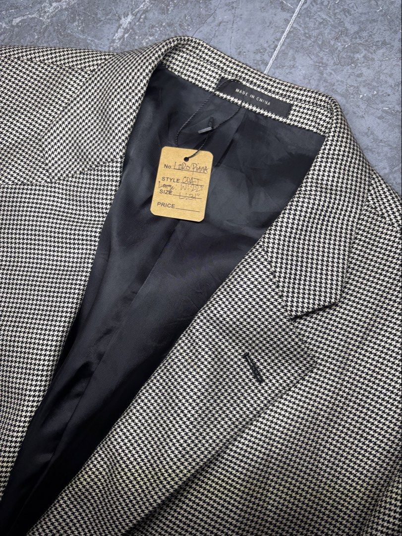 LORO PIANA (Category: Luxury Apparel) located in Legazpi City. Submitted by thesource052 (Listing ID 1463906516, Image 3). Description: LOROPIANA X JOGN W. NORDSTROM LARGE Width: 22” Length:31” MENS EXCELLENT.