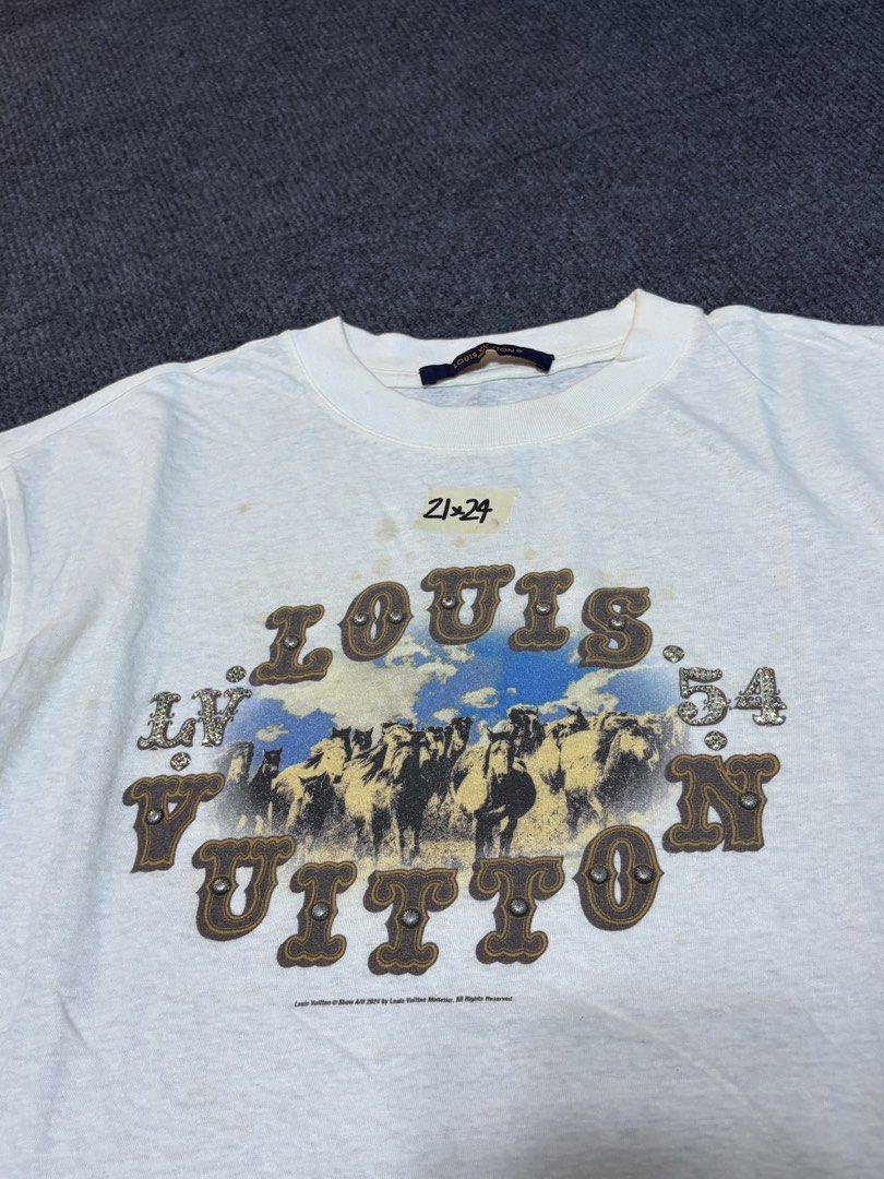 Louis Vuitton (Category: Tshirts & Polo Shirts ) located in Baguio. Submitted by baguio_streetwear_2600 (Listing ID 1463872251, Image 2). Description: .
