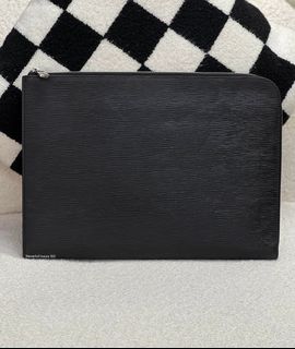 (Category: ) located in . Submitted by neverfull_luxury_sg (Listing ID 1463793621, Image 1). Description: .