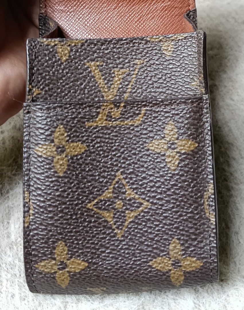 Louis Vuitton Monogram Cigarette case (Category: Luxury Bags & Wallets) located in Antipolo. Submitted by vastgem_4c8da8 (Listing ID 1463788601, Image 2). Description: - Authentic Louis Vuitton Card Holder - Classic Monogram Canvas - Made in France - Features Louis Vuitton Paris interior stamping - Plenty of life left, great for organizing cards on the go.
