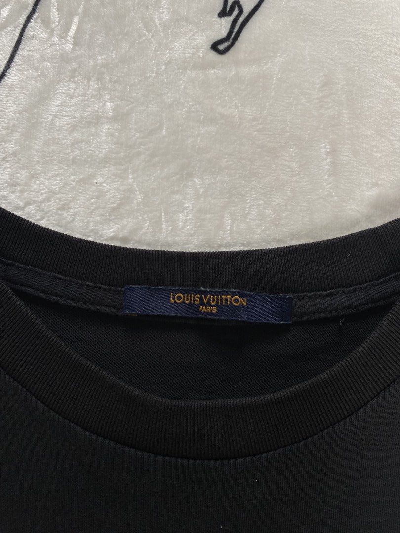 Louis Vuitton Shirt (Category: Tshirts & Polo Shirts ) located in Cagwait. Submitted by roundsociety_ph (Listing ID 1463793397, Image 3). Description: xs on tag over size.