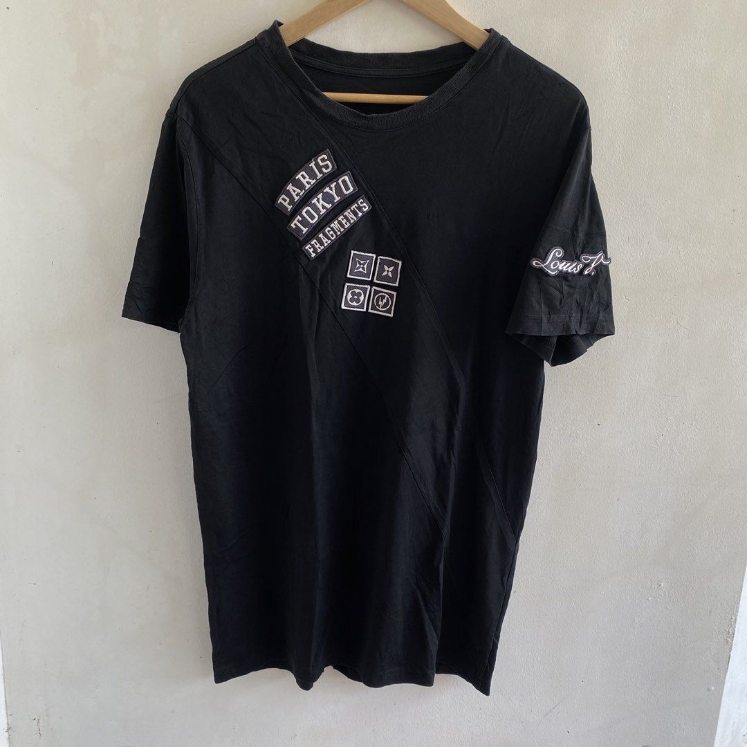 Louis Vuitton Shirt (Category: Tshirts & Polo Shirts ) located in Davao. Submitted by bangers01 (Listing ID 1463935455, Image 1). Description: .