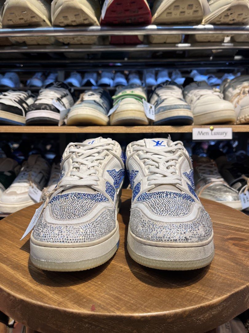 LOUIS VUITTON TRAINER AZUR STONE (Category: Casual Shoes) located in Baguio. Submitted by shoelux (Listing ID 1463757177, Image 2). Description: .