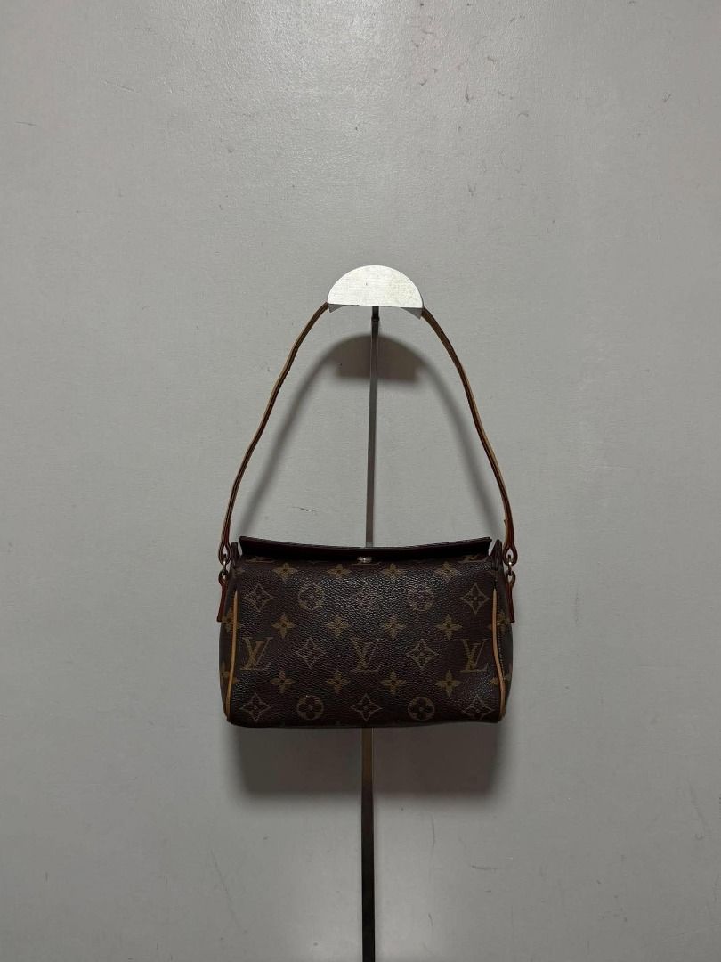 Louis Vuitton Vintage Monogram Omotesando Box bag (Category: Shoulder Bags) located in Paranaque City. Submitted by glendalecollection (Listing ID 1463883113, Image 1). Description: ・Iconic Monogram canvas with contrast vachetta leather strap ・Elegant red interior lining adds a pop of luxury ・Compact yet structured — fits all your daily essentials ・Lightweight and versatile for both day and night use .