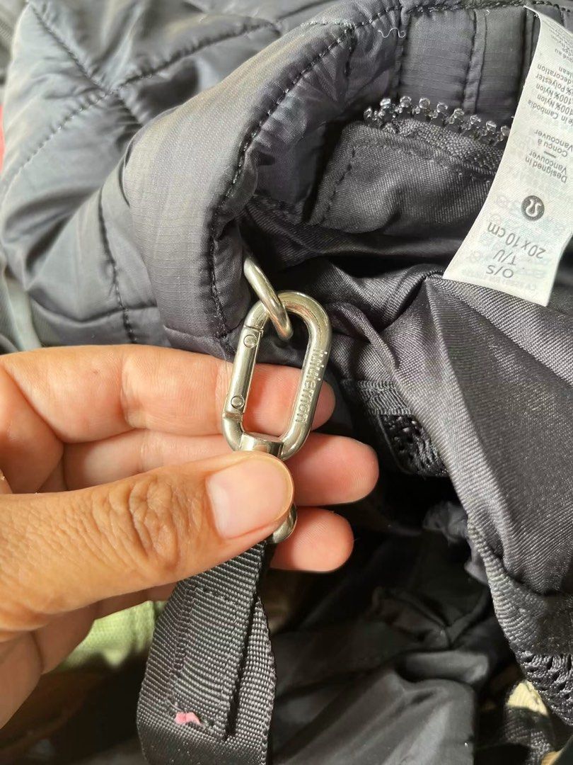 Lululemon (Category: Sling Bags) located in Pozorrubio. Submitted by ghettogoods (Listing ID 1463830203, Image 3). Description: .