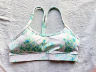 (Category: ) located in . Submitted by julia2580 (Listing ID 1463745113, Image 1). Description: .
