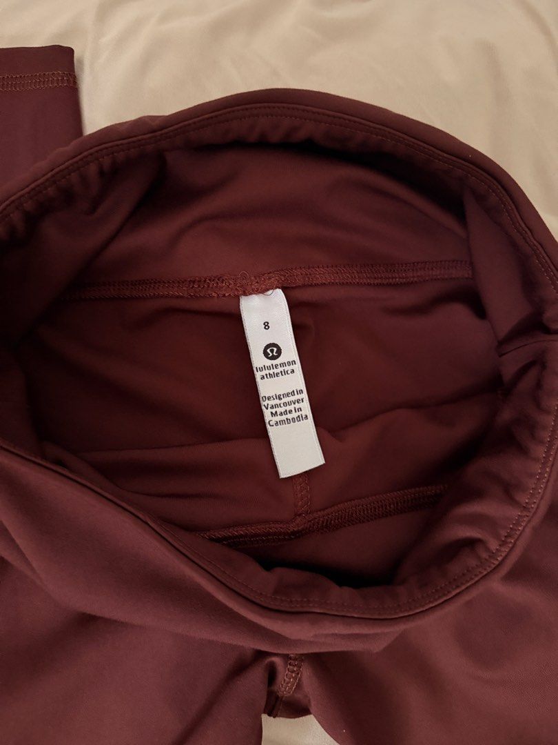 Lululemon leggings (Category: Activewear) located in Cainta. Submitted by vchantaldl (Listing ID 1463756835, Image 3). Description: Used once only, minimal stitching problem but doesn’t affect the clothing. Due to long storage only. Doesn’t fit me anymore..