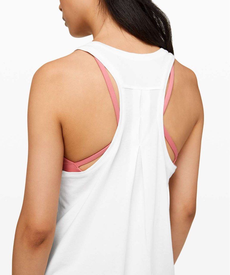 Lululemon Love Tank *Pleated (Category: Activewear) located in Los Banos. Submitted by darlingg01 (Listing ID 1463787725, Image 3). Description: M-L.