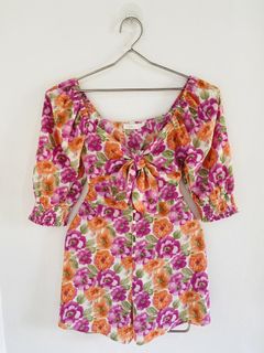(Category: ) located in . Submitted by yourcloset1001 (Listing ID 1463912728, Image 1). Description: .