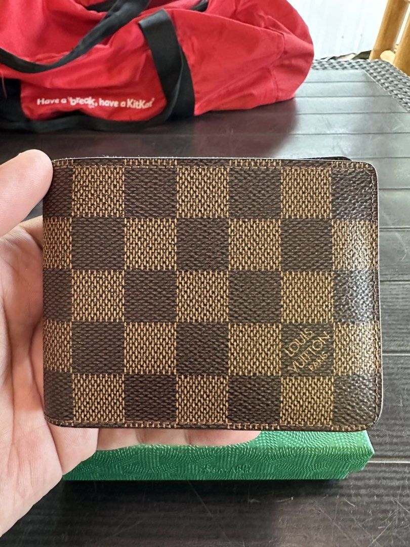 Lv goyard wallet (Category: Wallets & Card Holders) located in Quezon City. Submitted by tvngtng (Listing ID 1463756292, Image 2). Description: For sale Goyard Goyardine Bi-Fold Wallet Used 9.5/10 condition With box, dustbag, and card 29,999 negotiable Louis Vuitton Bi-Fold Slender Damier Ebene Brown Used 9/10 condition With box and dustbag only 21,888 negotiable Open to Legit Check at your expense! Pm me for additional pictures. Can meet at BGC,