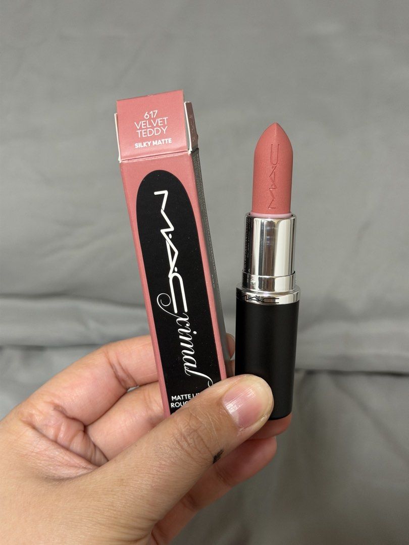 MAC Cosmetics Lipstick Set - 3 Shades (Category: Makeup) located in Marilao. Submitted by wantmyprelovedthings (Listing ID 1463867462, Image 3). Description: - Brand: MAC - Shades included: - 617 Velvet Teddy - Silky Matte - 606 Kinda Sexy - Silky Matte - 689 Captive Audience - Matte Super ganda pero di bagay sakin. Bought online, swatched once. Buy 3 for 2,000 Buy 1 for 800.