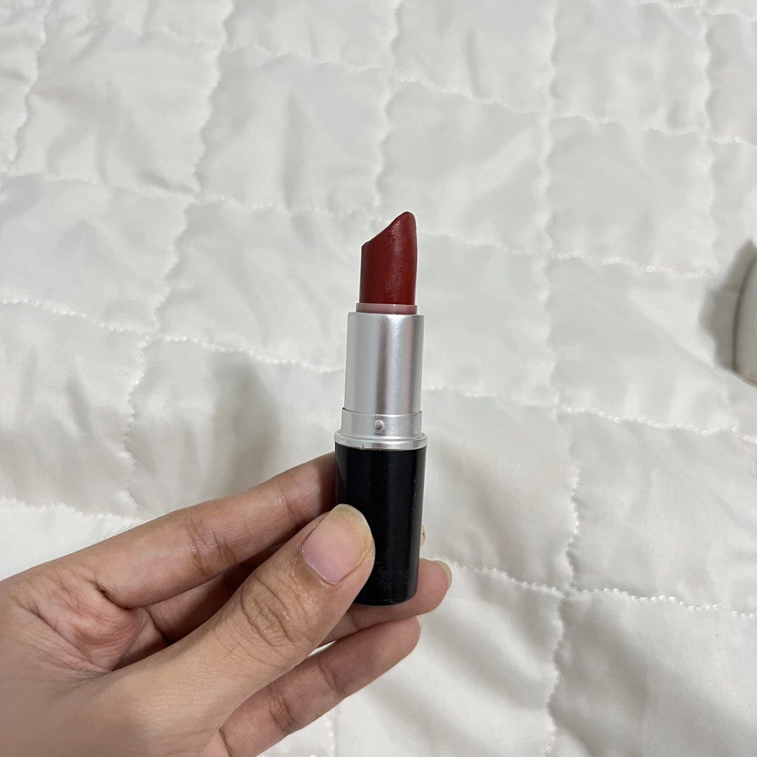 MAC red lipstick (Category: Makeup) located in Malabon City. Submitted by aven25 (Listing ID 1463822990, Image 2). Description: Original Price: ₱1680 No issue Good condition.