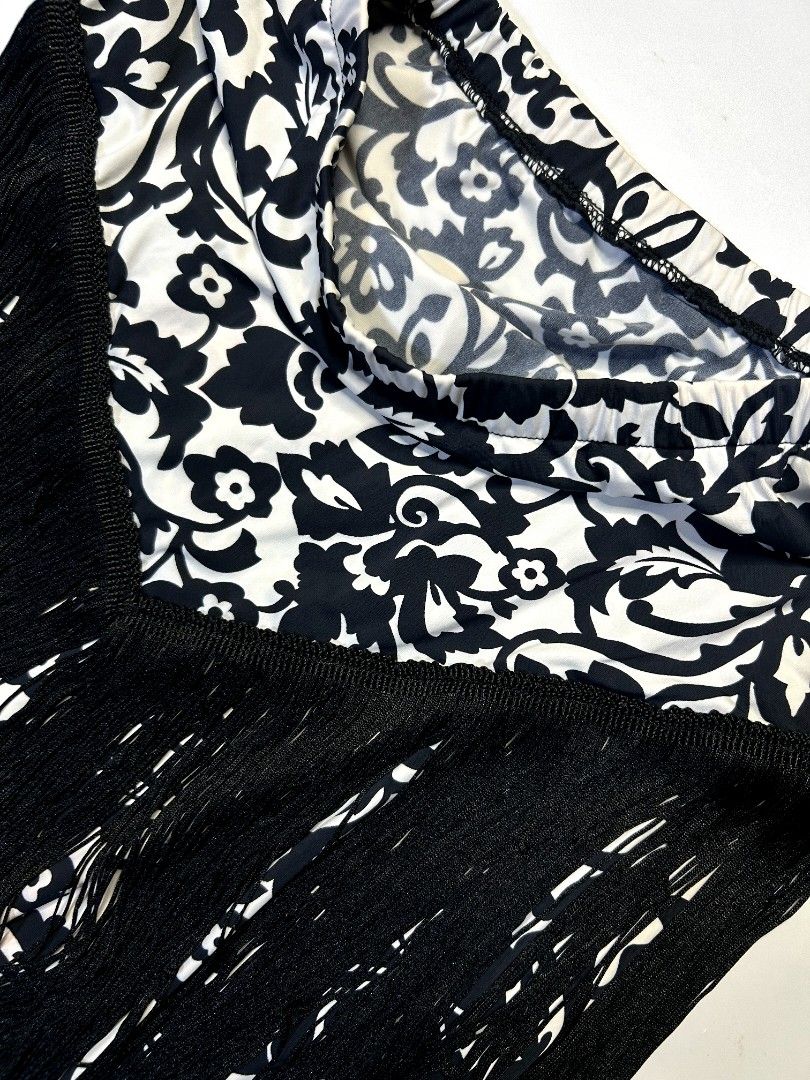 Mantoncillo Pattern Fringe Maxi Skirt (Category: Skirts) located in Marikina City. Submitted by wearablearttt (Listing ID 1463931405, Image 3). Description: 𖨆 LAID FLAT MEASUREMENTS ‎L 32 ‎W 9.5-15 ‎.