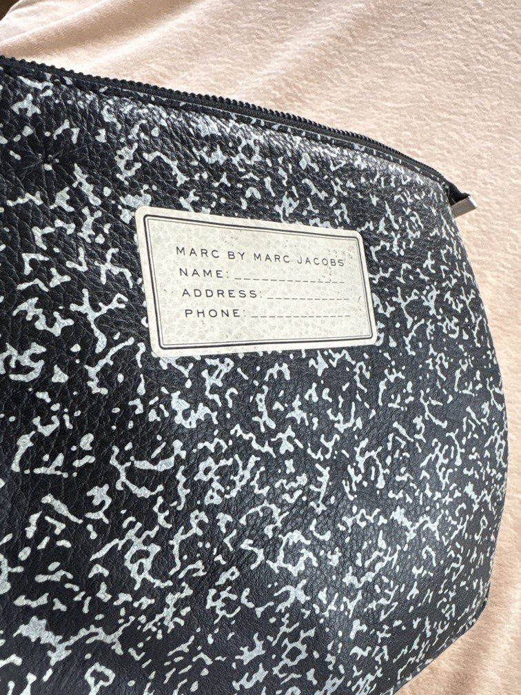 marc by marc jacobs (Category: Clutches) located in Paranaque City. Submitted by oddfalcon.123bb8 (Listing ID 1463793203, Image 3). Description: rubber material.
