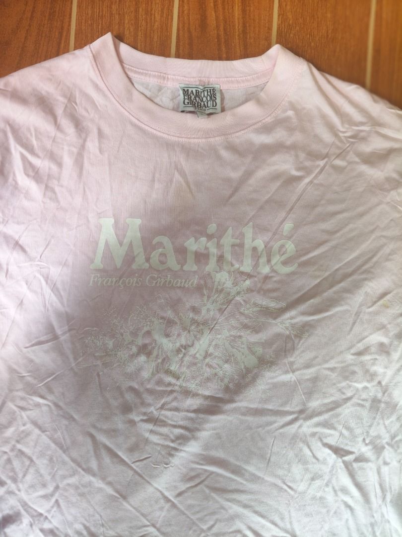 Marithe Francois Girbaud Pink T-shirt Size L (Category: Shirts) located in Caloocan City. Submitted by balizaclar77072 (Listing ID 1463760491, Image 2). Description: - Pink Marithe Francois Girbaud T-shirt - Features a cool graphic print on the front - Size: Large (L) - Made in Korea - Ideal for everyday casual wear.