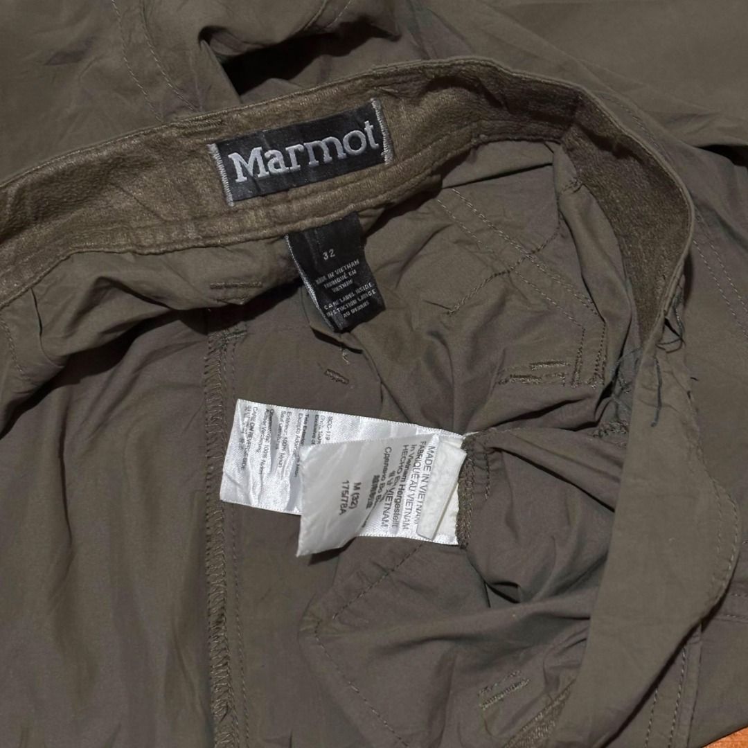 Marmot Lightweight Olive Green Outdoor Multipocket Shorts (Category: Shorts) located in Mandaue City. Submitted by leroysky_stuffs (Listing ID 1463837772, Image 3). Description: INFORMATIONS/DETAILS 📝 -Size 33 on tag still fit to 34 waist 20 length -Excellent Condition near brandnew 🏷️ -Napakaganda gamitin mga boss/sir, magaan ang tela, good for outdoor 💯 -No issues -Negotiable for sure buyer only po ✅ DM ME TO PURCHASE 📩 ▪️ Can do shipment p
