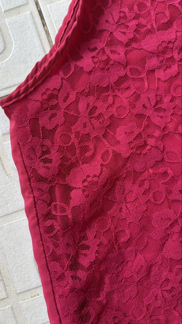 Maroon Lace Halter Neck Top (Category: Sleeveless) located in Manila. Submitted by bubbles.dan (Listing ID 1463769684, Image 2). Description: - Chic maroon halter neck top - Elegant lace overlay on the front - Stylish keyhole detail at the back - Secure zipper closure - Ideal for night outs and special occasions - Comfortable and fashionable.