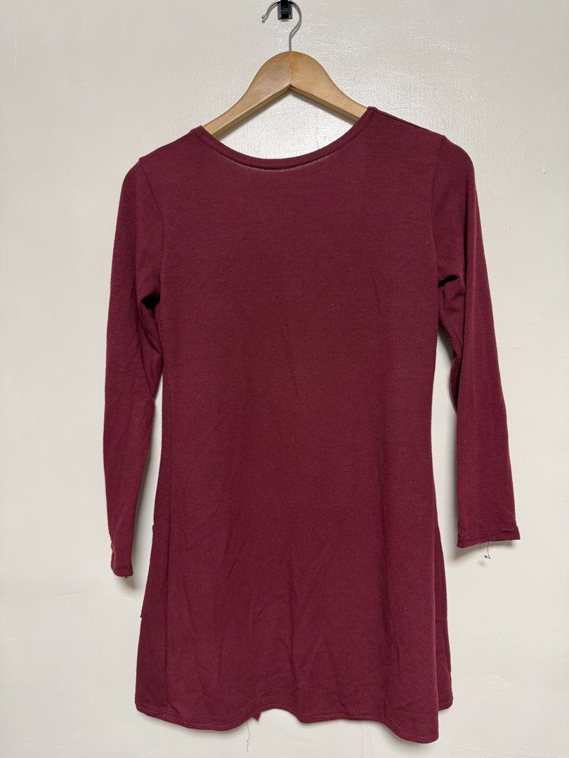 Maroon Long Sleeve Cardigan with Pockets (Category: Coats, Jackets and Outerwear) located in Manila. Submitted by don_p (Listing ID 1463864859, Image 2). Description: XS to S - Maroon long sleeve cardigan - Open front style - Two front pockets - Soft fabric - Great for casual layering.