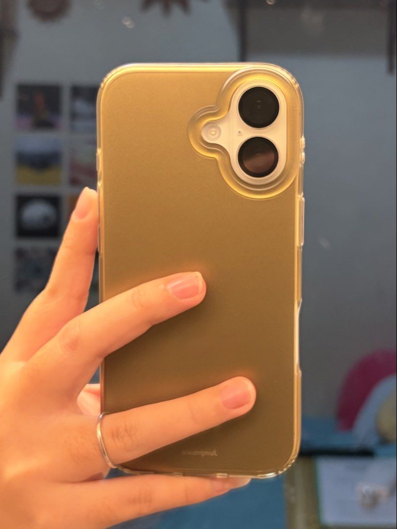 Matte Green Moss Phone Case (IP17 base) (Category: Cases & Sleeves) located in Tarlac. Submitted by eliiiiicutie (Listing ID 1463870453, Image 1). Description: Autumn Matte High-grade Moss Green Phone Case (IPHONE 17 BASE) - vvv sturdy!.