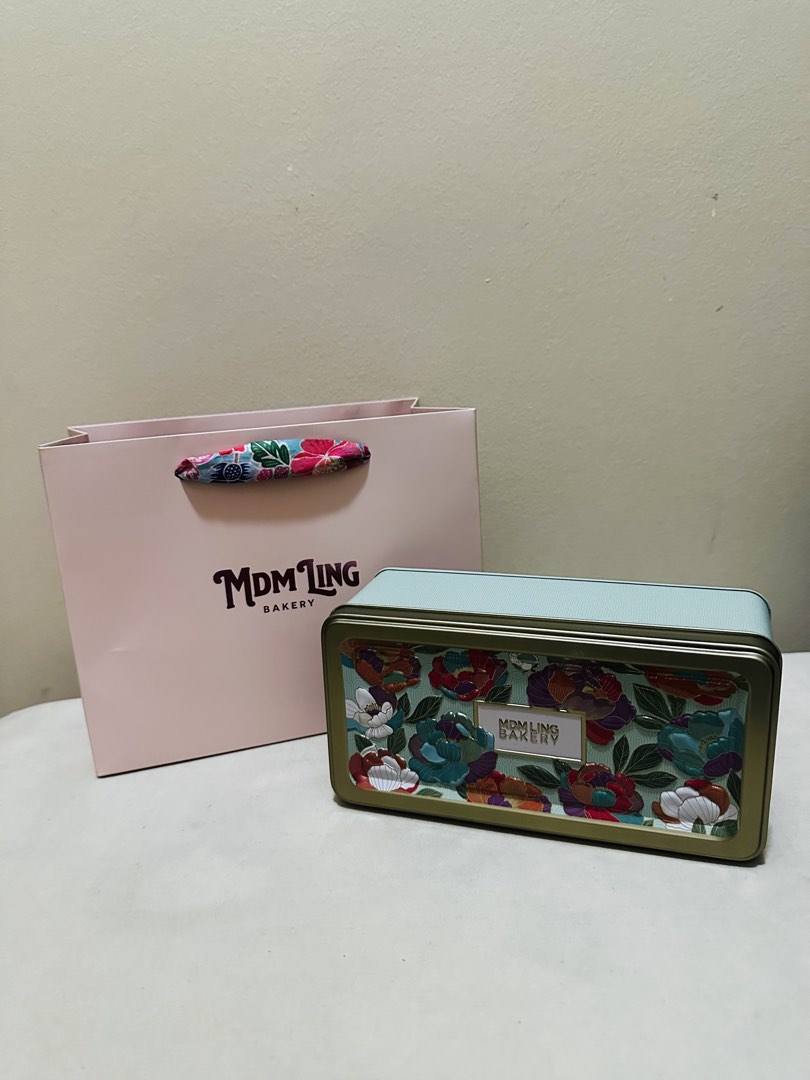 Ling Tablet MDM LING Bakery Mooncake Tin + Bag, Food & Drinks, Gift Baskets ...