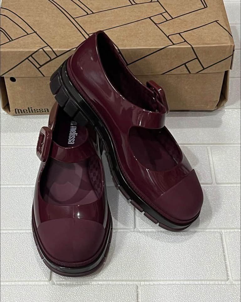 Melissa June US5,6,7,8,9 (Category: Loafers) located in Taguig. Submitted by melissacollection.ph (Listing ID 1463794741, Image 2). Description: ALL POSTED SIZES ARE AVAILABLE. BRANDNEW AND COMPLETE INCLUSIONS - 3X MONEYBACK GUARANTEE IF PROVEN FAKE.