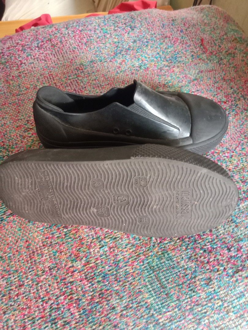 Melissa shoes (Category: Loafers) located in Manila. Submitted by kristhine19 (Listing ID 1463784210, Image 3). Description: .