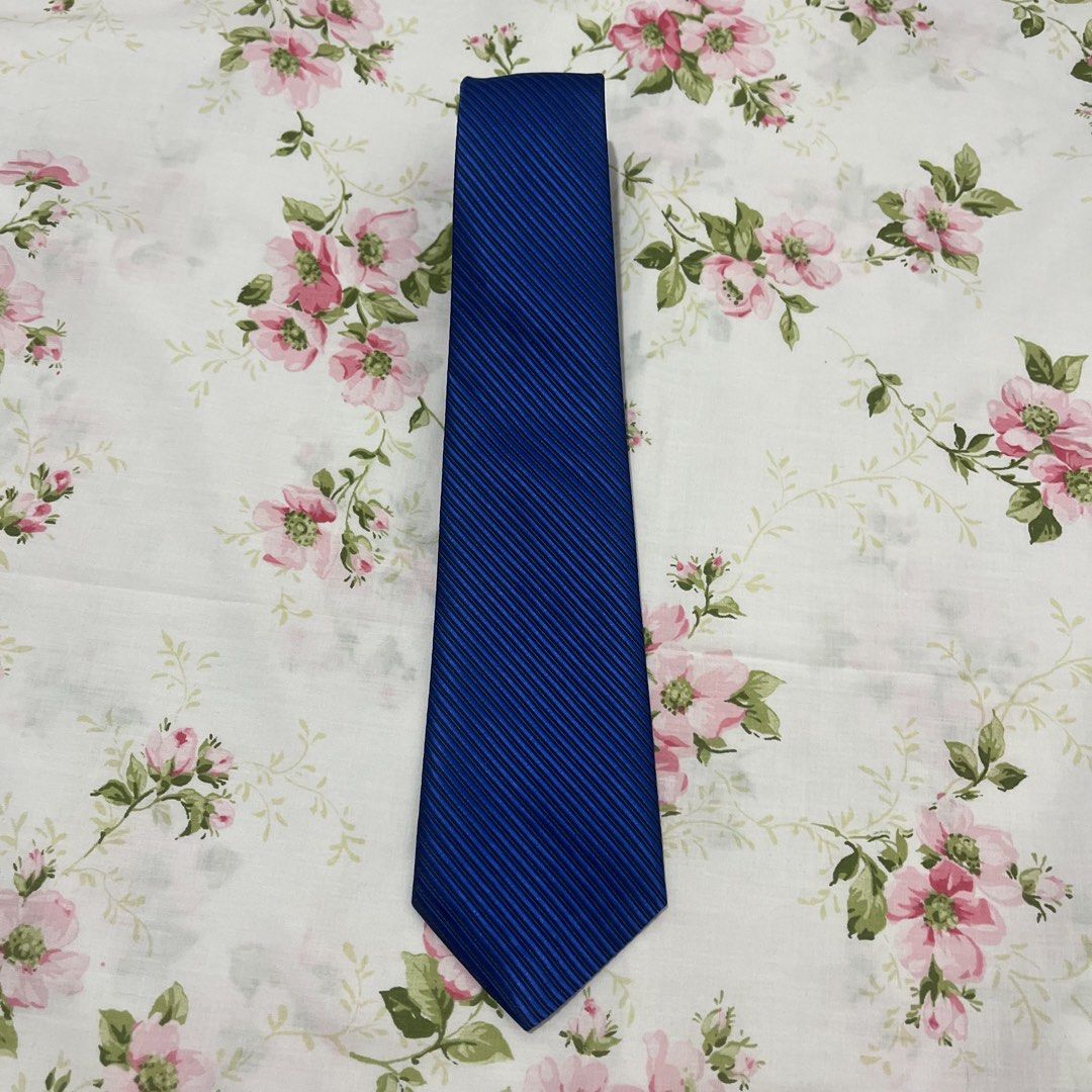 Men's Blue Necktie (Category: Ties) located in Quezon City. Submitted by jpsstore (Listing ID 1463848331, Image 1). Description: Men's Blue Necktie No issue MOP: Gcash SHIPPING: J&t | Lalamove .