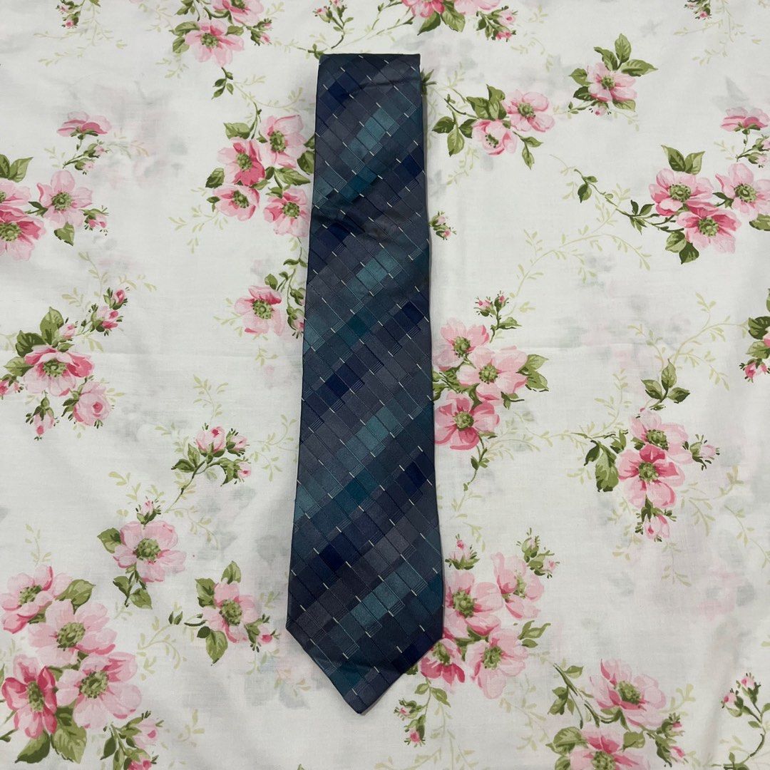 Men's Necktie (Category: Ties) located in Quezon City. Submitted by jpsstore (Listing ID 1463847379, Image 1). Description: Men's Printed Necktie MOP : Gcash SHIPPING: J&t | Lalamove.