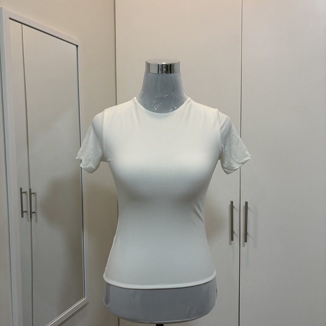 Mera Premium Double Lining Shirt (Category: Shirts) located in Angeles City. Submitted by declutteredcloset_ (Listing ID 1463908342, Image 1). Description: .