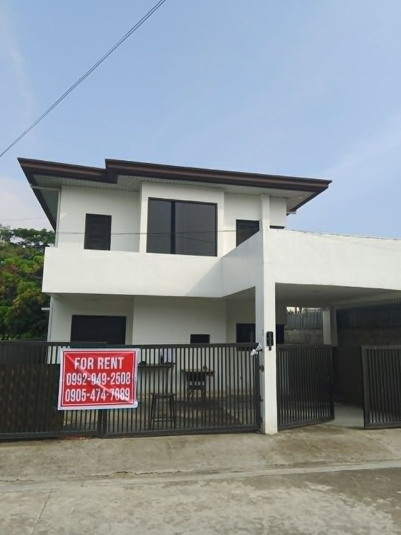 Metropolis North (Category: House & Lot) located in Caloocan City. Submitted by grandwolf.3fe36c (Listing ID 1463749191, Image 3). Description: •3 bedroom •3 bathroom •with balcony •Gated 3 car garage Location: Metropolis Subdivision Malolos Bulacan Negotiable TEXT ME ONLY 09608742042.