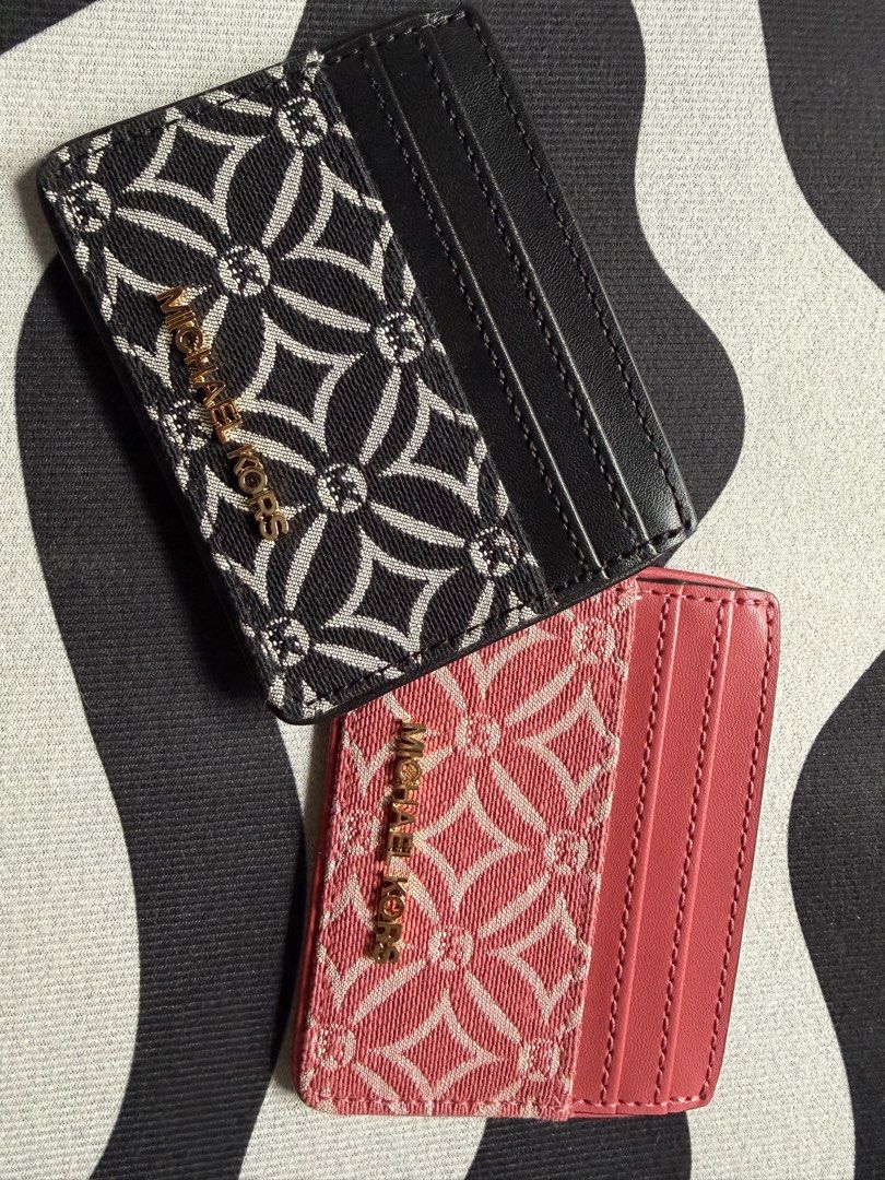 Michael Kors Jet Set Cardholder (Category: Wallets & Card holders) located in Baguio. Submitted by mooi.kuryba (Listing ID 1463906608, Image 2). Description: MK Jet Set Card Holder 🪪 Brand New | Original L 8 cm x W 10.5 cm 📏 5 card/ID slot/holder 1 pc berry sorbet 💕 1 pc black 🖤 @1,250 PHP each Message us for orders! 📲 #michaelkors #cardholder #mooikuryba.