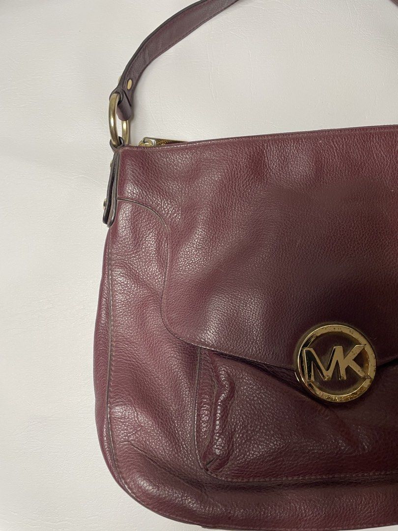 Michael kors lathers kili bag (Category: Looking For) located in Urdaneta. Submitted by northdrops_asian (Listing ID 1463852474, Image 3). Description: Excellent condition .
