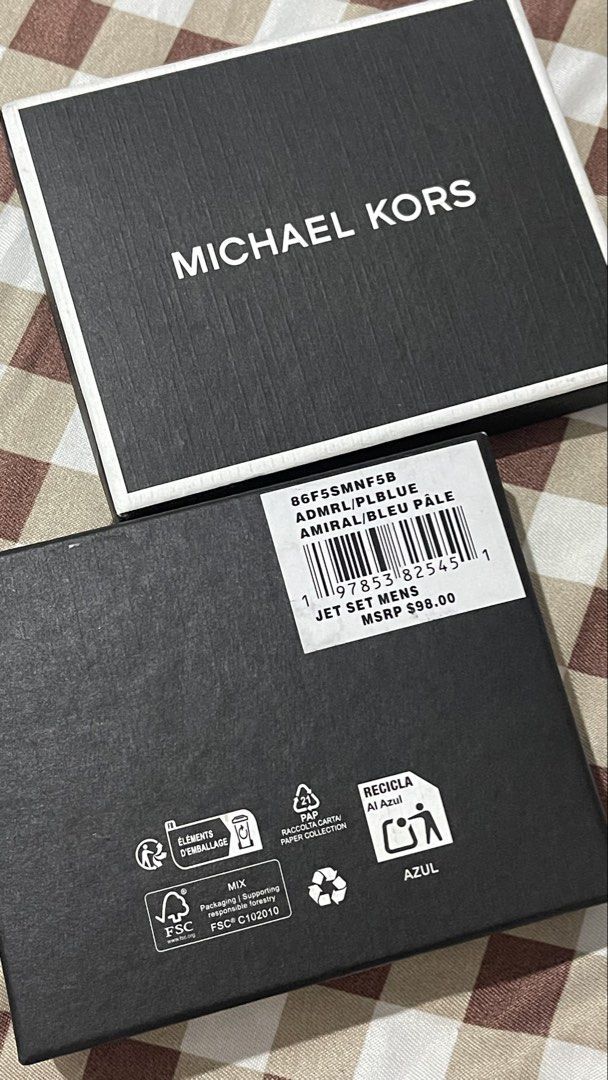 Michael Kors Slim Bifold Mens Wallet (Category: Wallets & Card Holders) located in Quezon City. Submitted by koichronicles (Listing ID 1463809317, Image 2). Description: 💯Authentic Michael Kors Slim Bifold Wallet for Men 📌Comes in original Michael Kors box 📌Guaranteed authentic, purchased directly from the US 📌 6 card slots with 2 extra side slots.