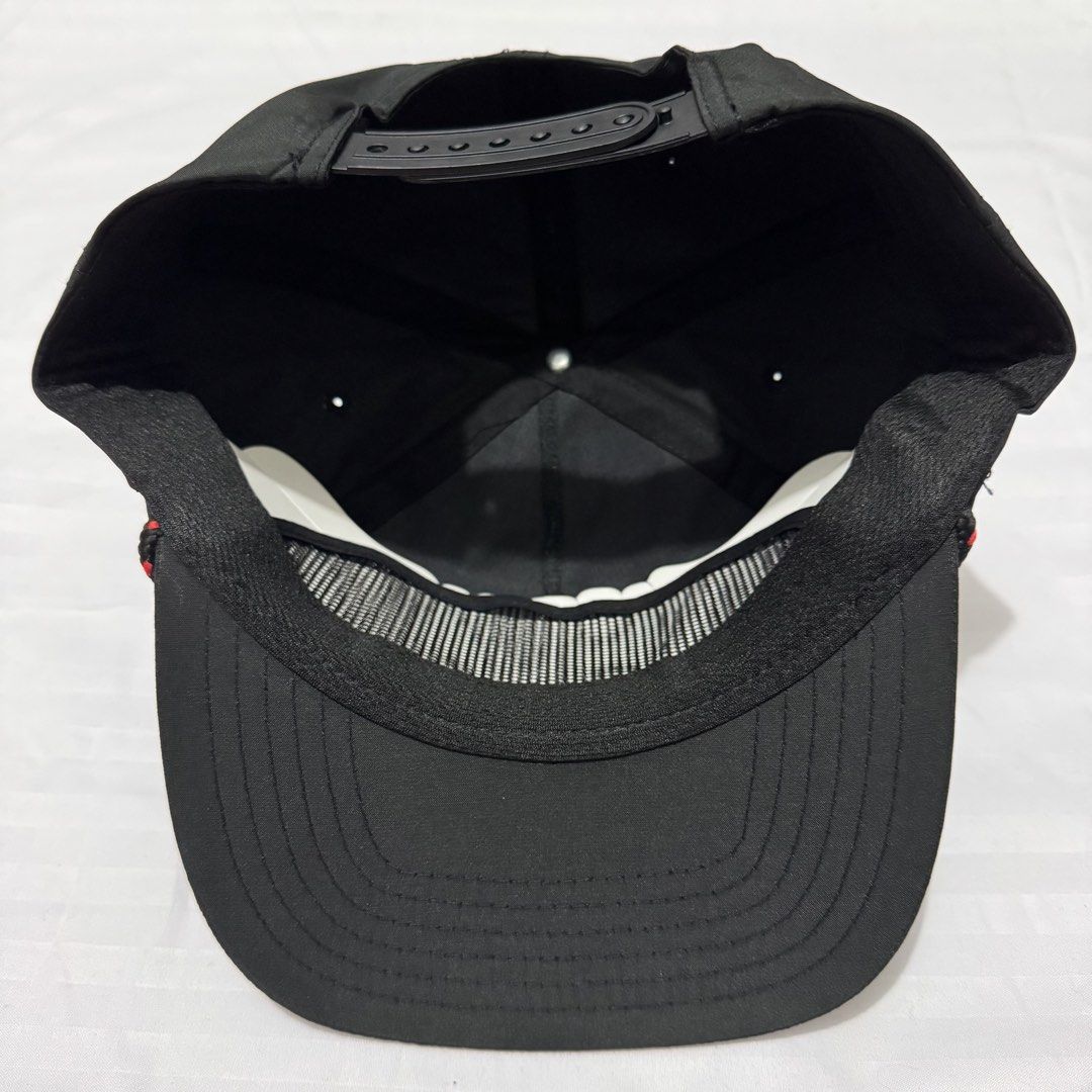 MICKEY MOUSE (Category: Caps & Hats) located in Pasig City. Submitted by jaaard (Listing ID 1463923381, Image 3). Description: Mickey cap new.