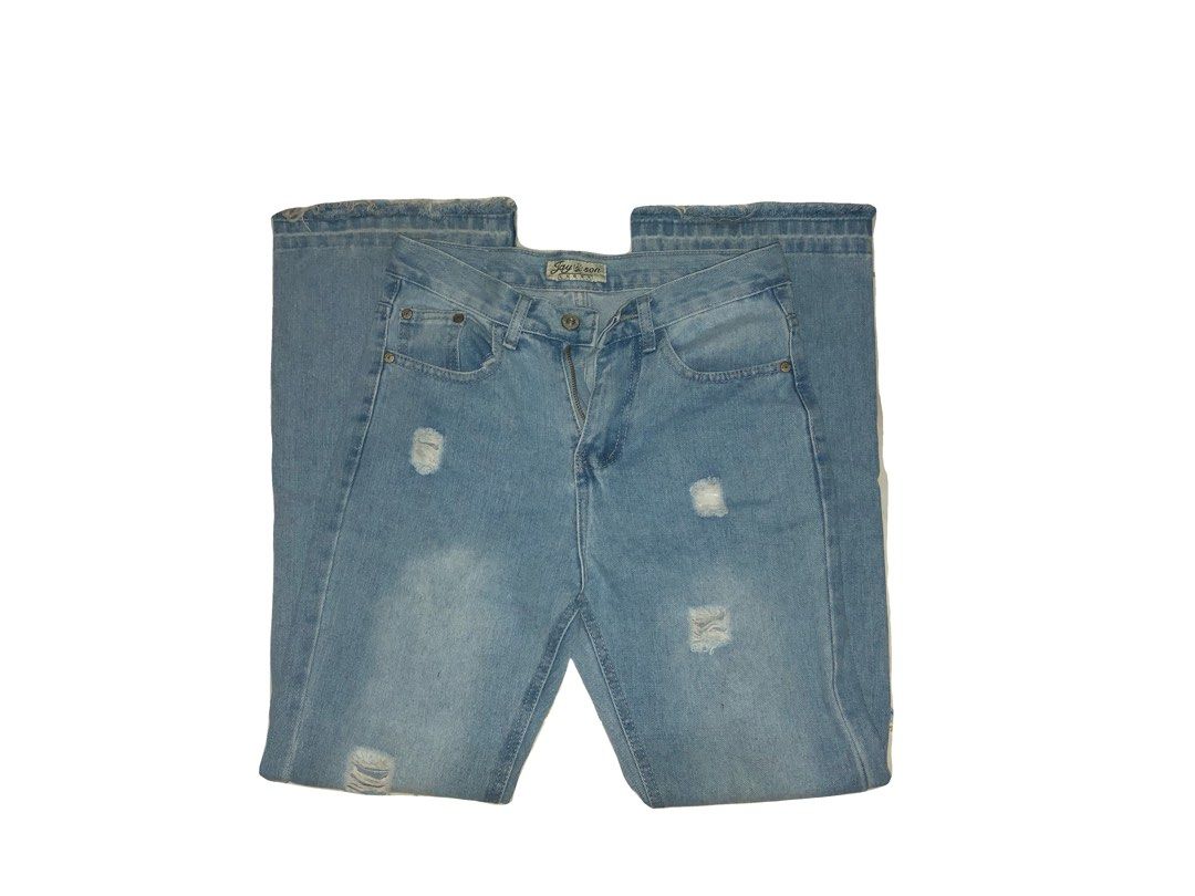 Midwaist Ripped Jeans Size 28 (Category: Jeans) located in Calamba. Submitted by kiyanc3 (Listing ID 1463923792, Image 1). Description: .
