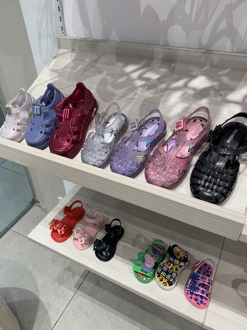MINI MELISSA PASABUY (Category: Babies & Kids Fashion) located in Marikina City. Submitted by ilas.ph (Listing ID 1463796613, Image 2). Description: MINI MELISSA ORIGINAL 💯 OUTLET STORE SALE Toddler to kids size All brandnew with box .