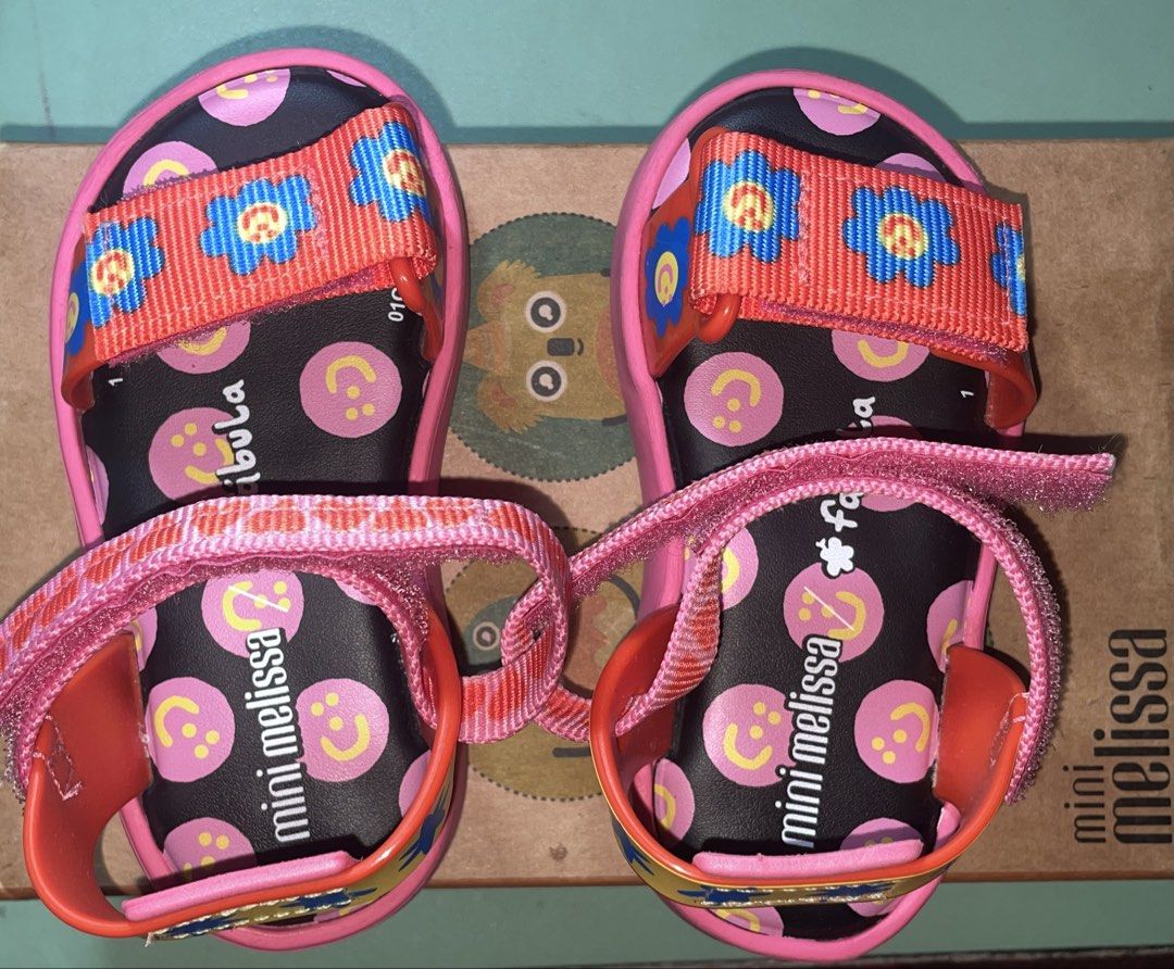 Mini Melissa Fabula Sandals Size 7 USA (Category: Babies & Kids Fashion) located in Manila. Submitted by mamallorym78761 (Listing ID 1463841846, Image 1). Description: - Barely used - Negotiable - Pm for more info or pictures.