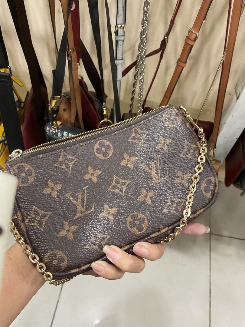 mini pochette lv (Category: Purses & Pouches) located in Bacolod City. Submitted by asianbellahadidd (Listing ID 1463798905, Image 3). Description: .