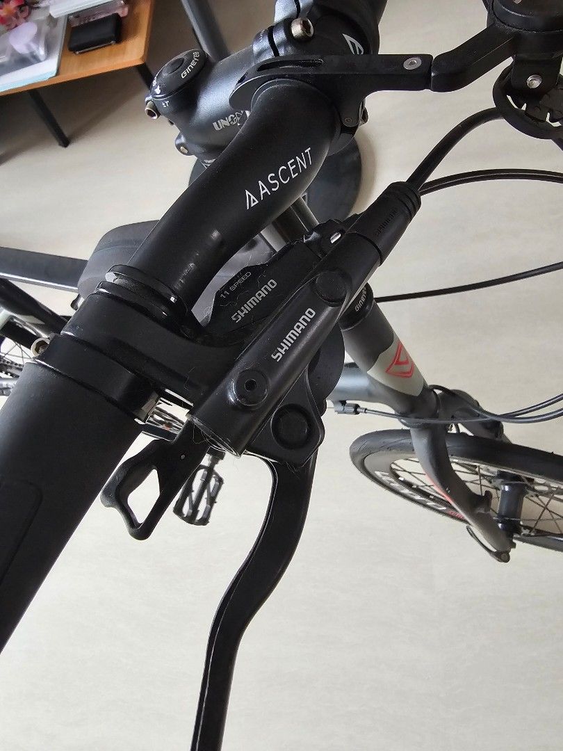 Mini Velo Java (Category: Bicycles) located in Singapore. Submitted by blavod1979 (Listing ID 1463836723, Image 5). Description: Selling the above flat bar minivelo. Setup this minivelo for my daughter end up she just rode once! So decided to sell off make space. Most of the parts are almost new. 1. 20 inch litepro wheels 2. Shimano 11speed shifter 3. 105 RD 4. Shimano Ultegra 11speed cassette. 5. Litepro crankset. 6. Shimano hydraulic brakes Do 