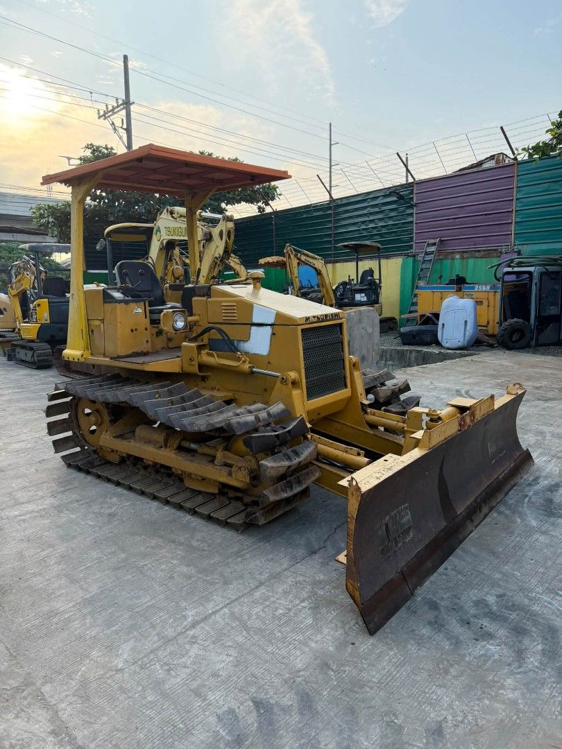 Mitsubishi bd2g (Category: Industrial Equipment) located in Manila. Submitted by joemelynas44875 (Listing ID 1463806192, Image 2). Description: Mitsubishi bd2g swampy type 3 cylinder 2,000+hrs 6 ways Japan surplus direct import Free fully recondition Free repaint and upholstery Good pump and engine Mini bulldozer Pm or call Ms. Joms for inquiries 09267665558.