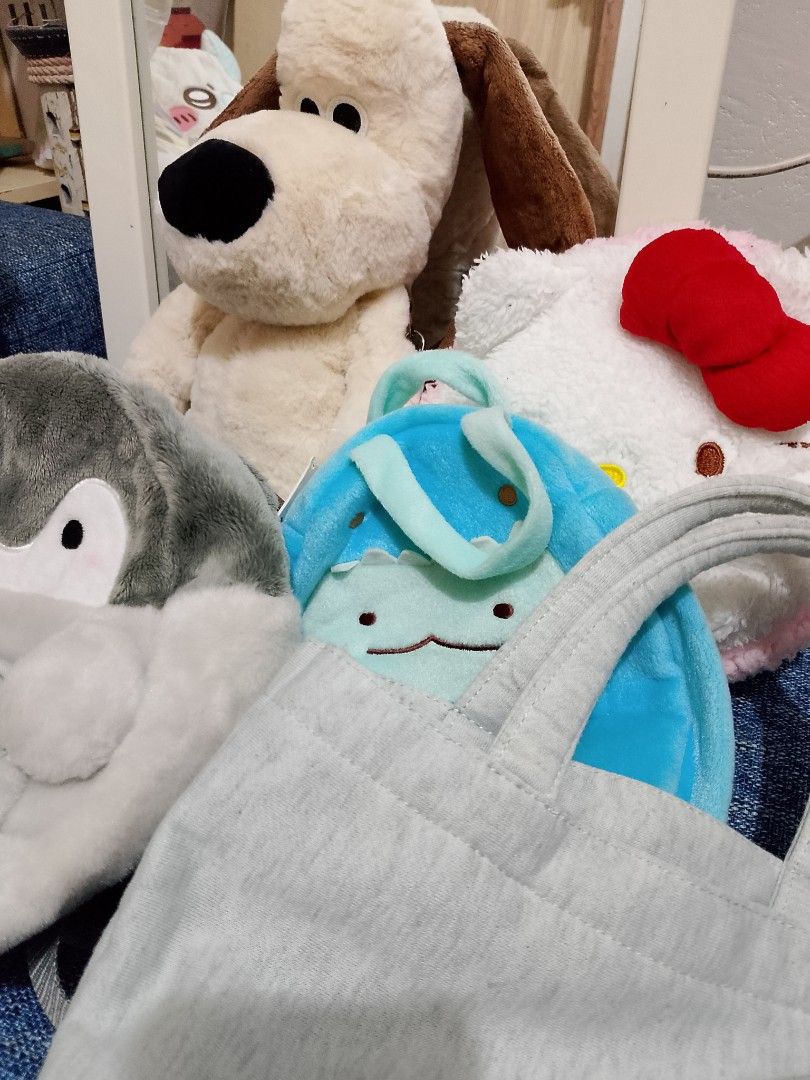 Mix charactered bags -5pcs (Category: Tote Bags) located in La Trinidad. Submitted by honeysplushies2 (Listing ID 1463909797, Image 2). Description: mix charactered no flaws like new conditions .