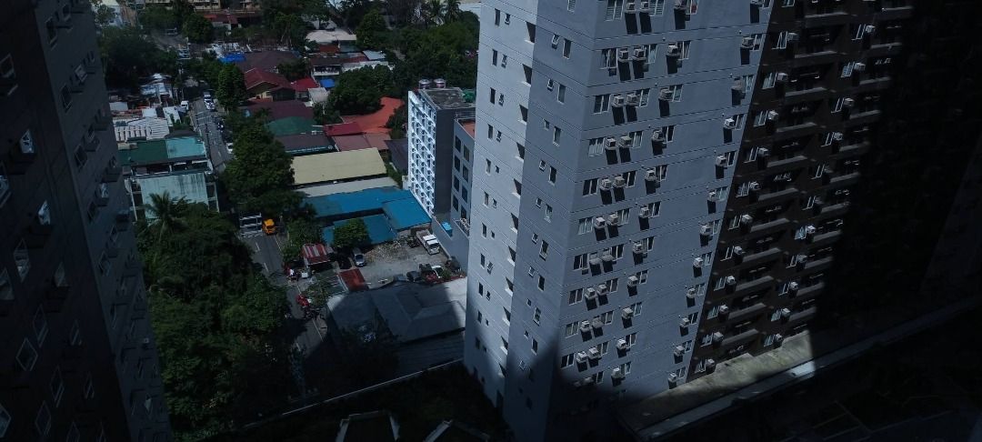 Amaia Skies Shaw (Category: Apartments & Condos) located in Caloocan City. Submitted by propertyhu26686 (Listing ID 1463863908, Image 2). Description: Amaia Skies Shaw LOCATION Shaw Blvd corner Samat Street, Barangay Highway Hills, Mandaluyong City 📍₱25,000 with assoc dues ✔️ 28.22 sqm ✔️ Newly Turned Over - First Time Use ✔️ 1BR Unit ✔️Semi - Furnished 🏷️ Induction Cooker 🏷️ Aircon 🏷️ Ref 🏷️ Sofa 🏷️ Dining table + chairs 🏷️ Bed + pullout 