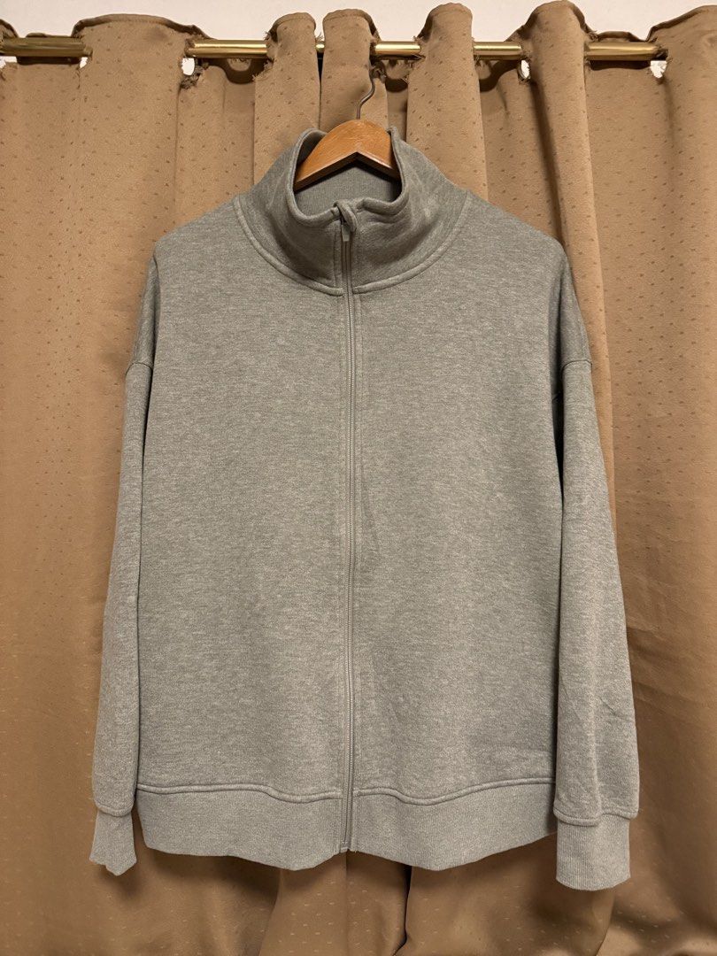 Mondetta gray fullzip jacket xl (Category: Coats, Jackets and Outerwear) located in Cavite. Submitted by _solidolo (Listing ID 1463836449, Image 3). Description: 26 x 26.