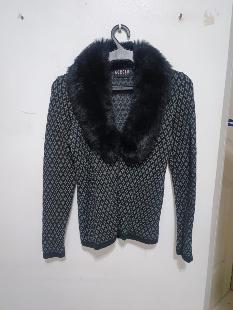 MORGAN de TOI (Category: Longsleeves) located in Dasmarinas. Submitted by jessputrages (Listing ID 1463758917, Image 1). Description: For sale Morgan de toi Fur on neck Excellent condition No issue 800 plus shipping fee Pm for more details.