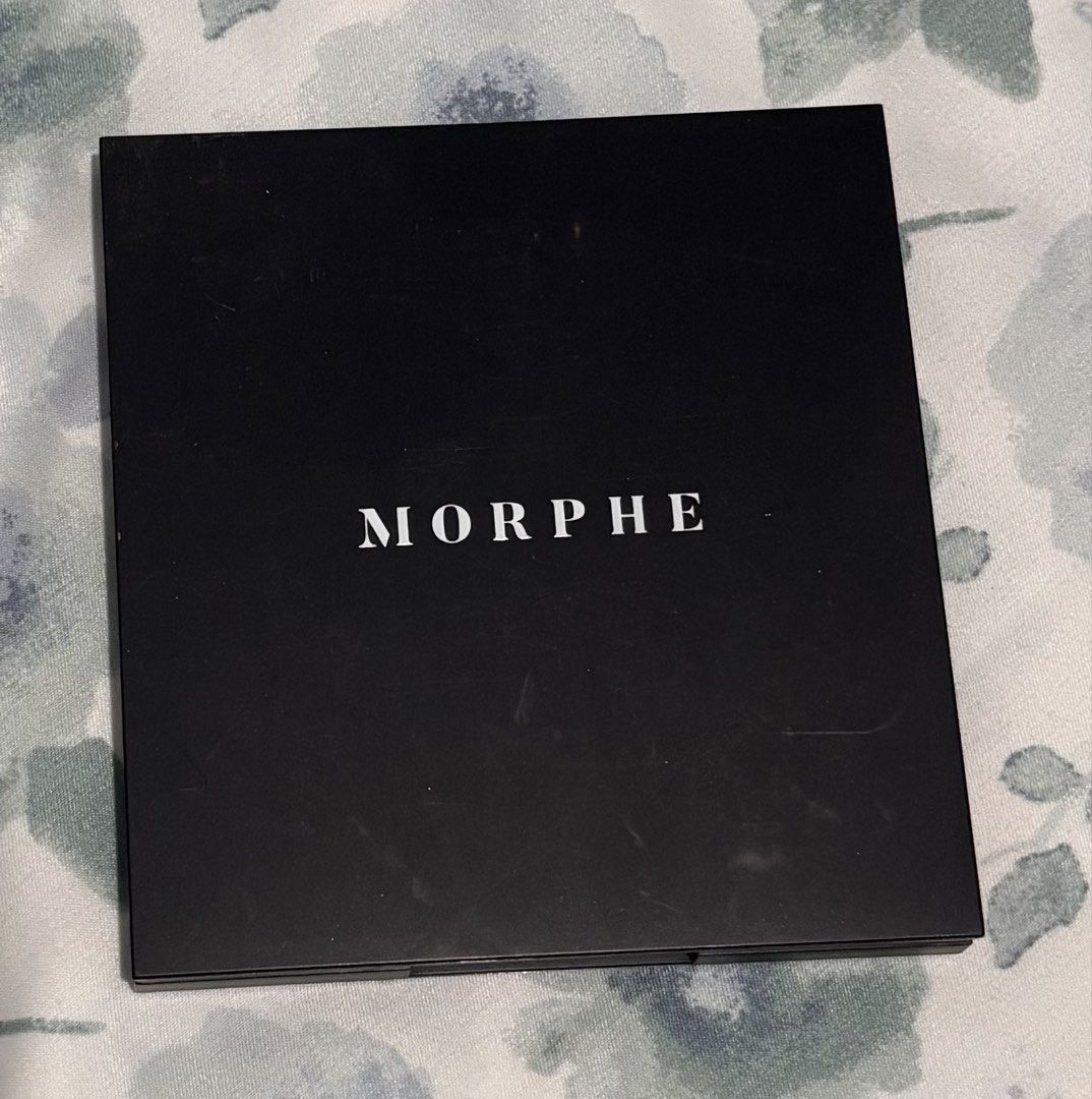 Morphe 9D Painted Desert Artistry Palette (Category: Makeup) located in Manila. Submitted by aaangelicav (Listing ID 1463877412, Image 1). Description: Opened only, no box - Morphe eyeshadow palette - 9 shades included - Features a mix of shimmer and matte finishes - Warm-toned color story: browns, oranges, and a deep red - Perfect for everyday looks and smoky eyes.