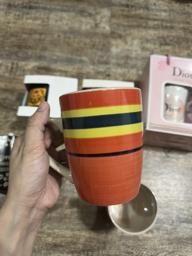 Mugs (Category: Coffee & Tea Tableware) located in Pasay City. Submitted by 1998mortzon (Listing ID 1463927521, Image 3). Description: All brandnew no issue. Nasa last pic ang prices each mugs.
