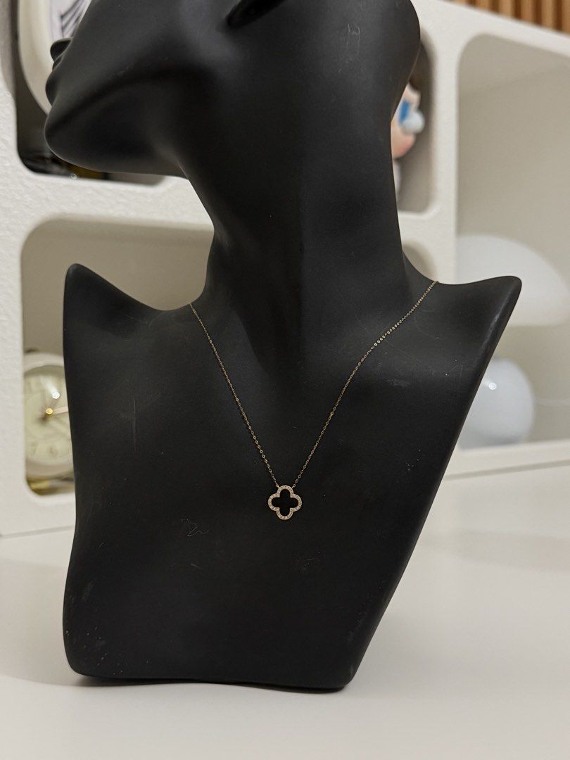 Natural diamond clover necklace (Category: Necklaces) located in Cagayan de Oro. Submitted by marla30 (Listing ID 1463829321, Image 2). Description: Clover diamond necklace 💎 0.138ct natural diamond F color Adjustable size 16-18” 18k yg settings With certificate of authenticity .